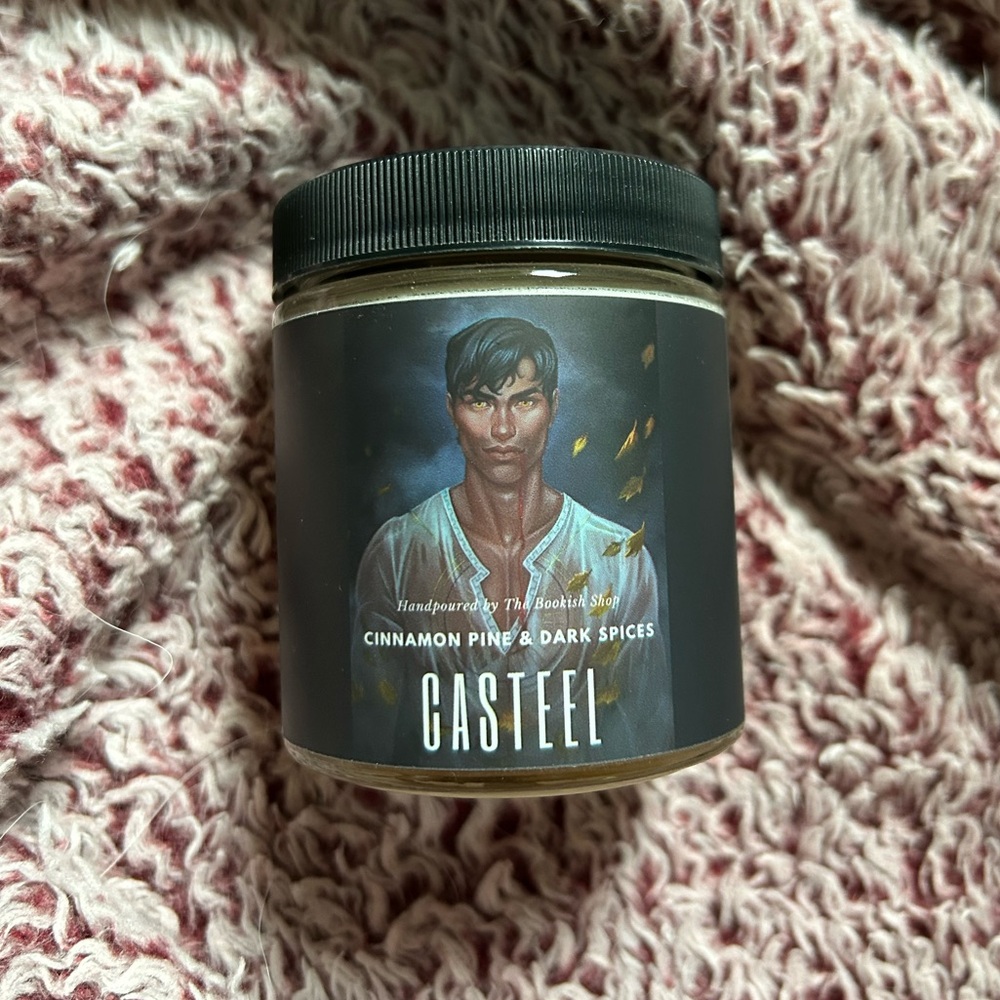Bookish “Casteel” Candle